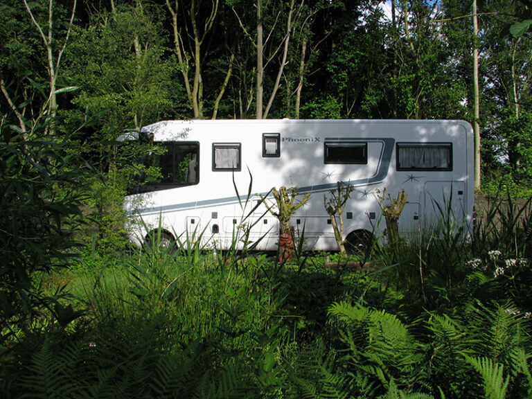 Beetje groot voor onze kleine camping